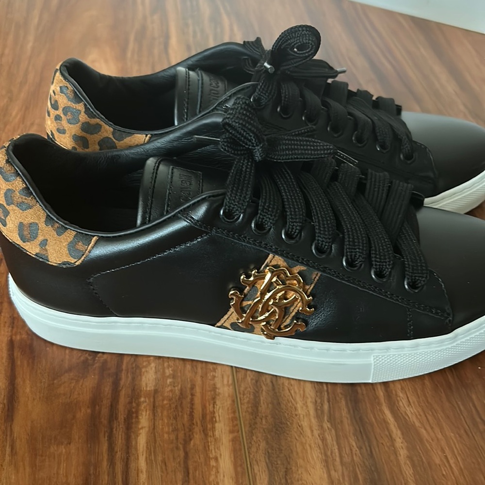 Roberto Cavalli logo leopard trim suede leather shoes